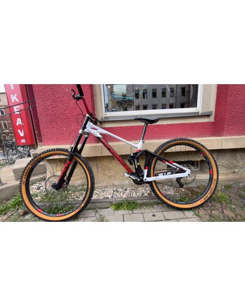 Mondraker Summum 29 2021 RH-L,Magura MT7,Sram X7 *29 Zoll, Lichtanlage Batterie, Sram X7, Magura MT7